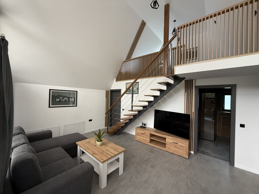 A-frame Diamond Hill Houses