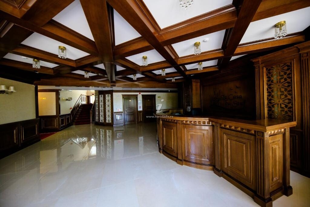 La Casa cu Stuf
