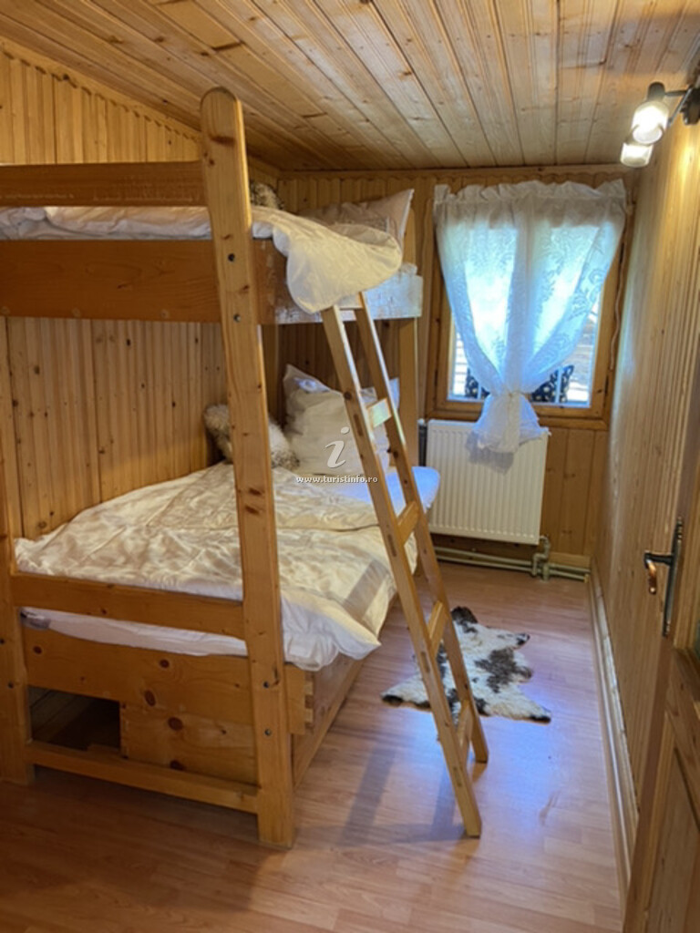 Camere de închiriat Casa cu Brazi
