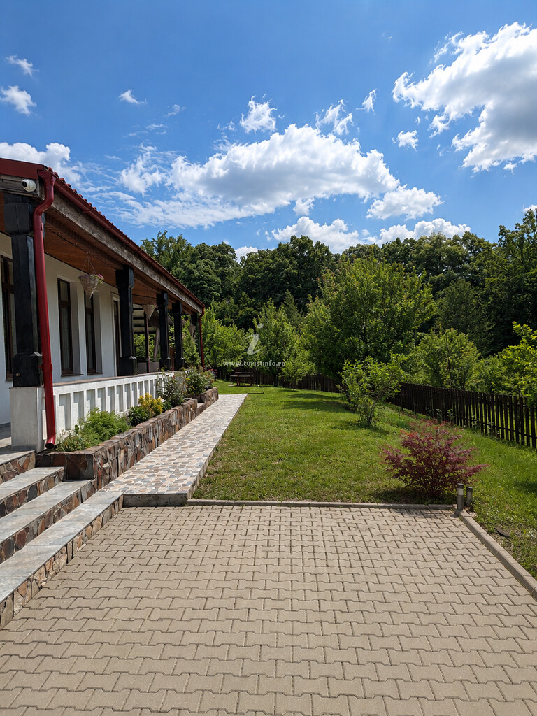 Pensiunea Agroturistică Emelys