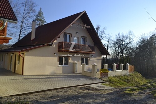 Camere de închiriat Casa Happy