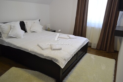 Camere de închiriat Casa Happy