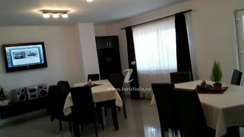 Camere de închiriat Casa Happy