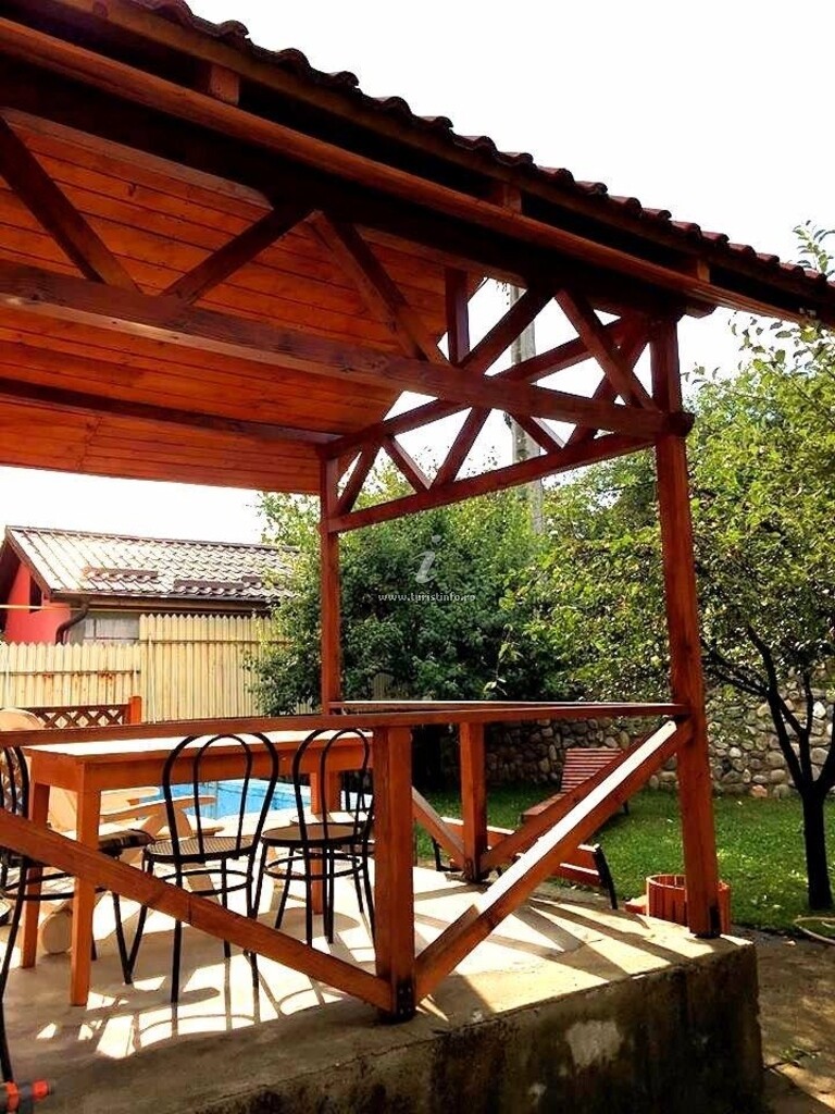 Casa cu Vișini