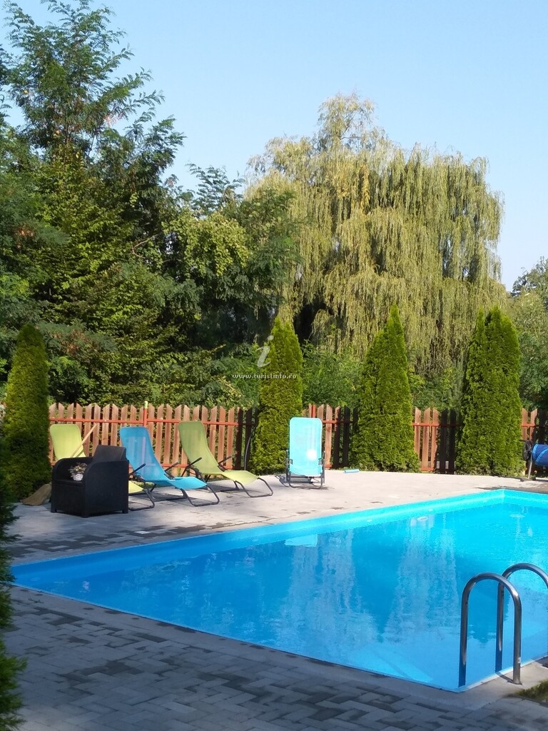 Camere de închiriat Casa Happy