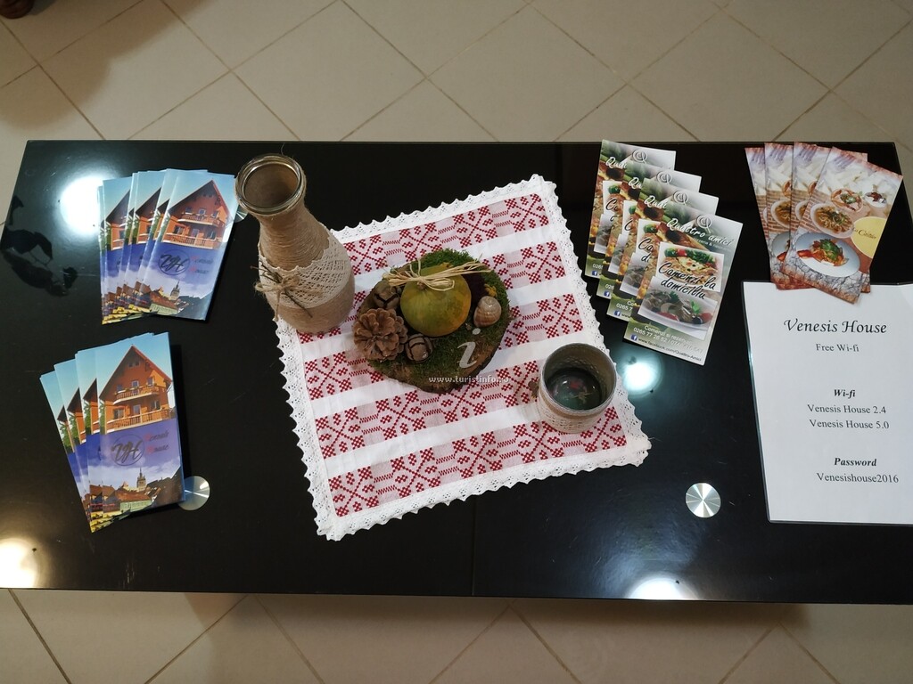 Casa Venesis House