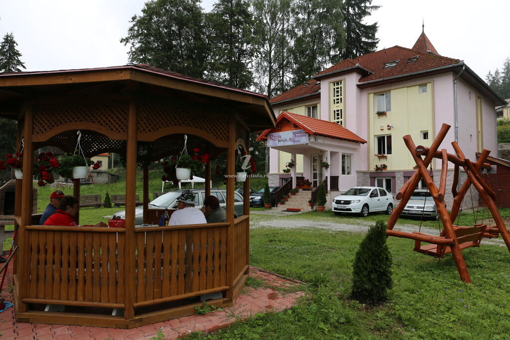 Pensiunea Trandafirul
