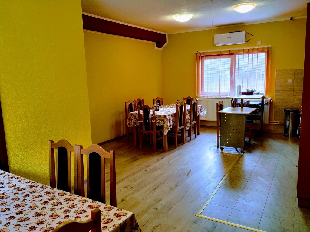 Casa Venesis House