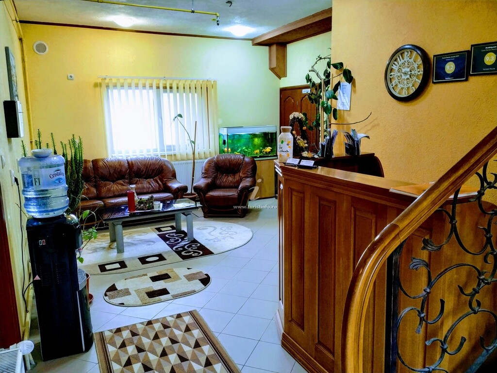 Casa Venesis House