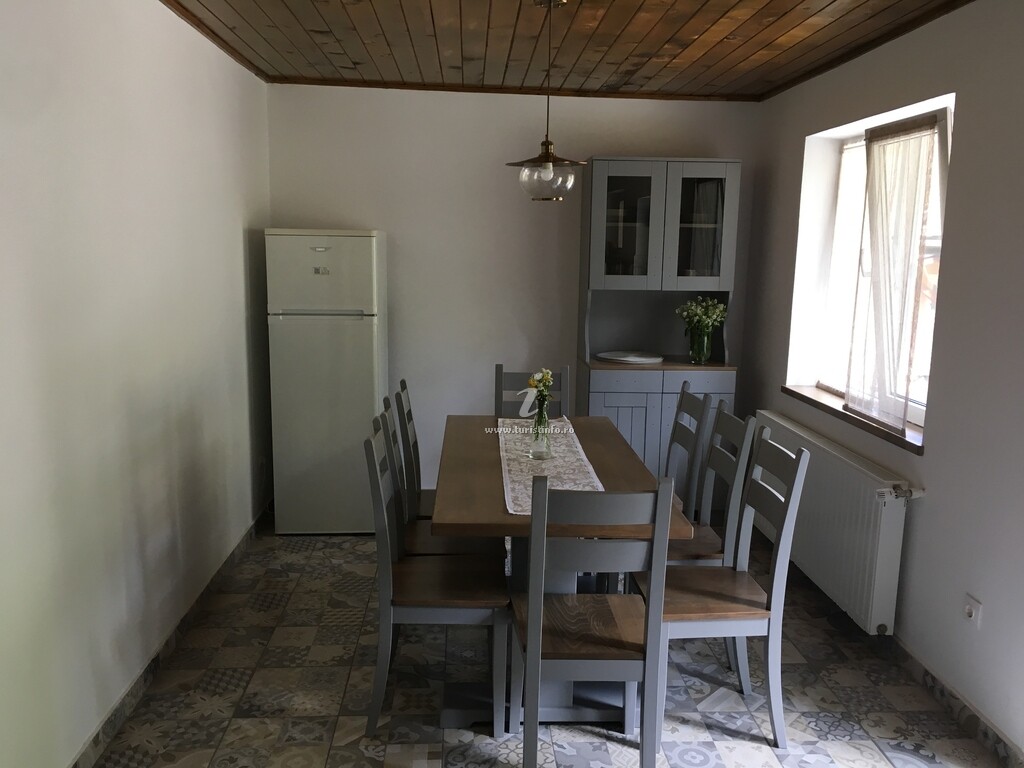 Pensiunea Karola Ház