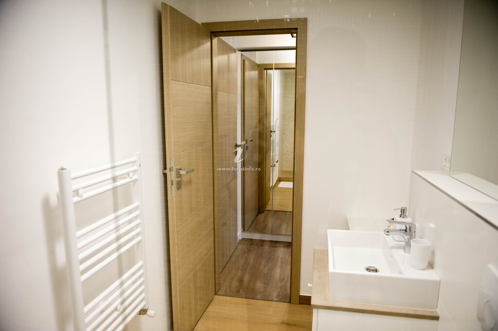 Complex Friends Residence