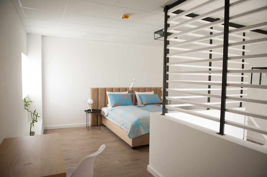 Complex Friends Residence