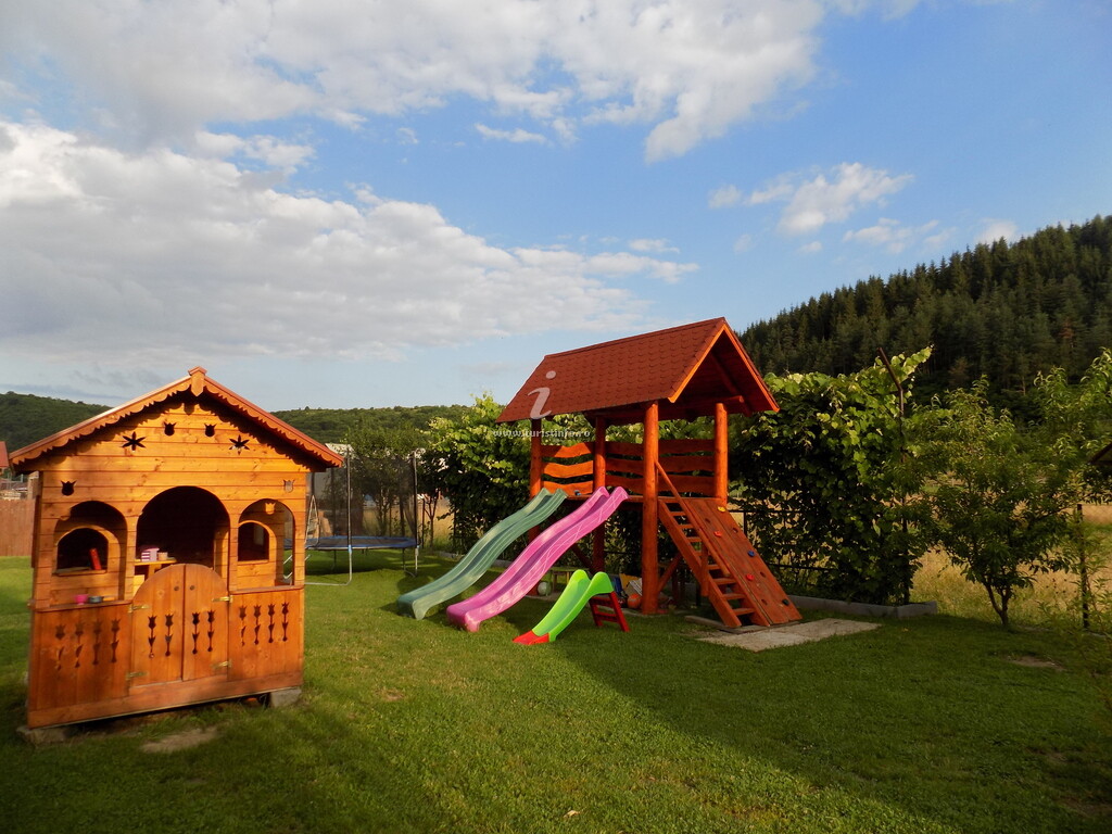 Pensiunea Adam & Aliz