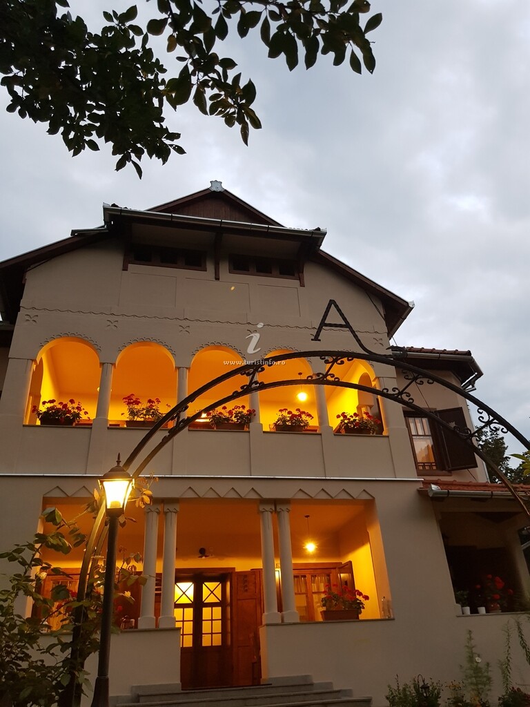 Aronson Villa