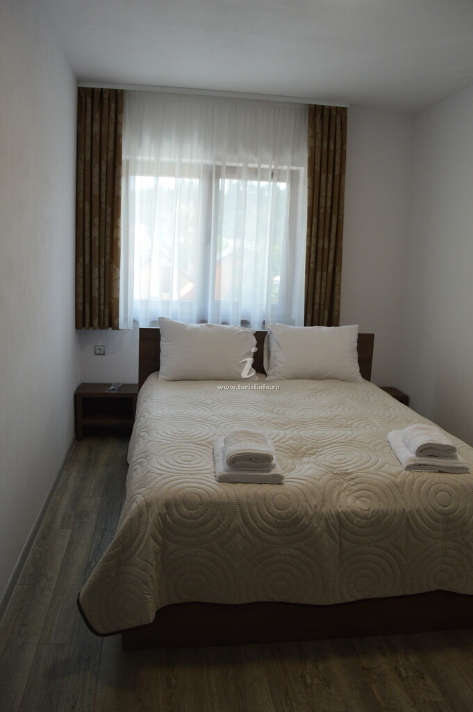 Apartament Cazare 77