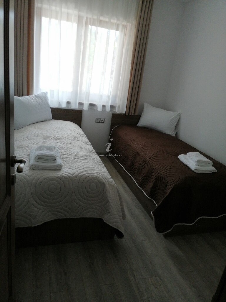 Apartament Cazare 77