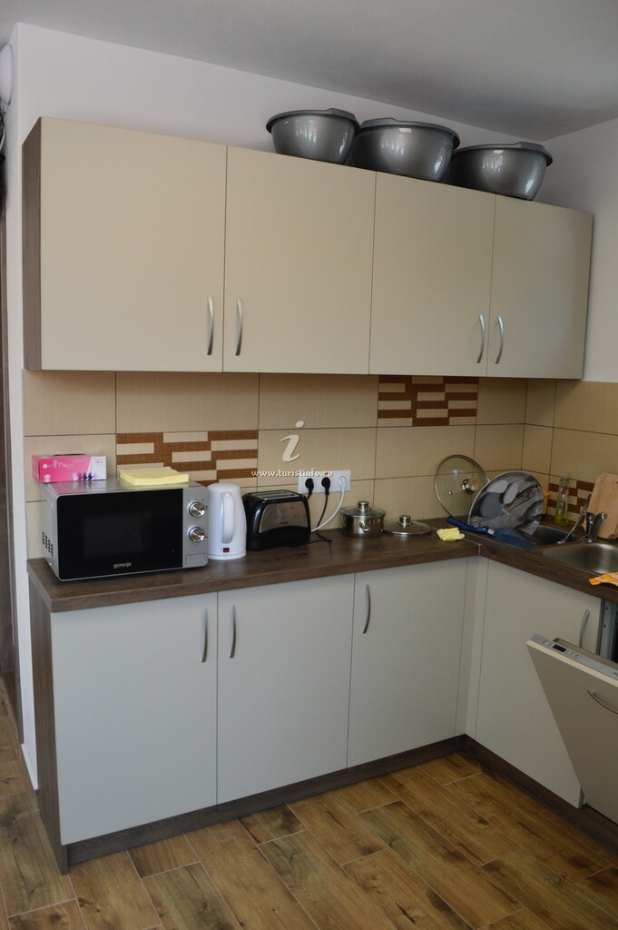 Apartament Cazare 77