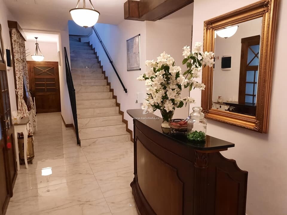Aronson Villa