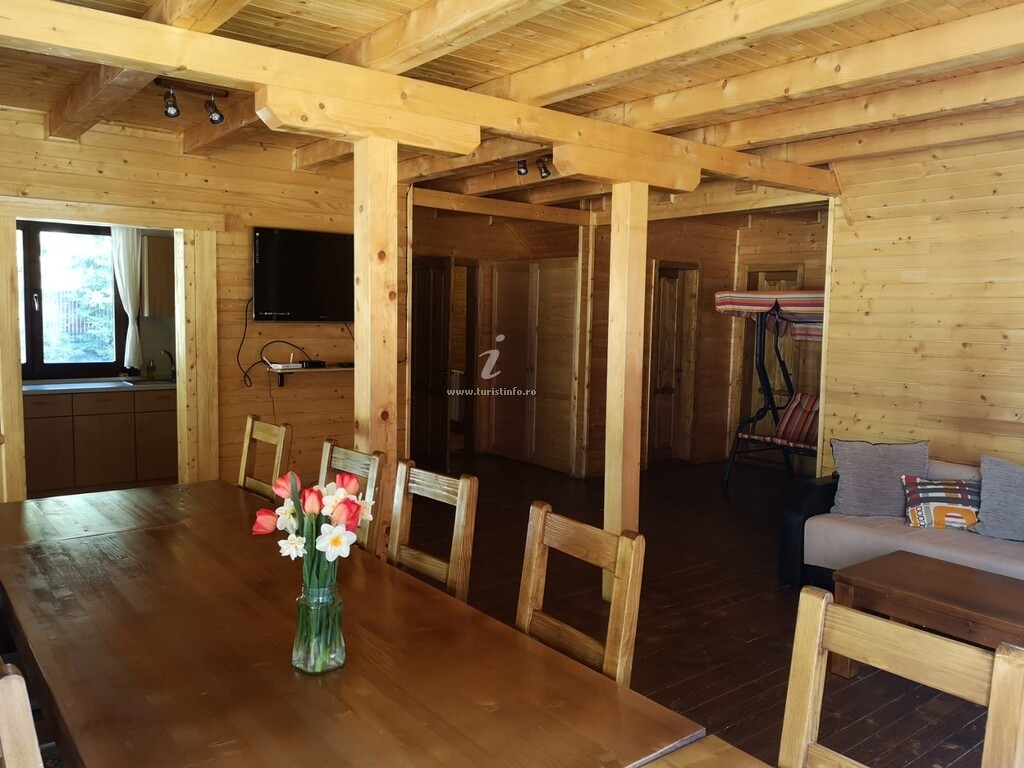 Casa de vacanță dintre Brazi